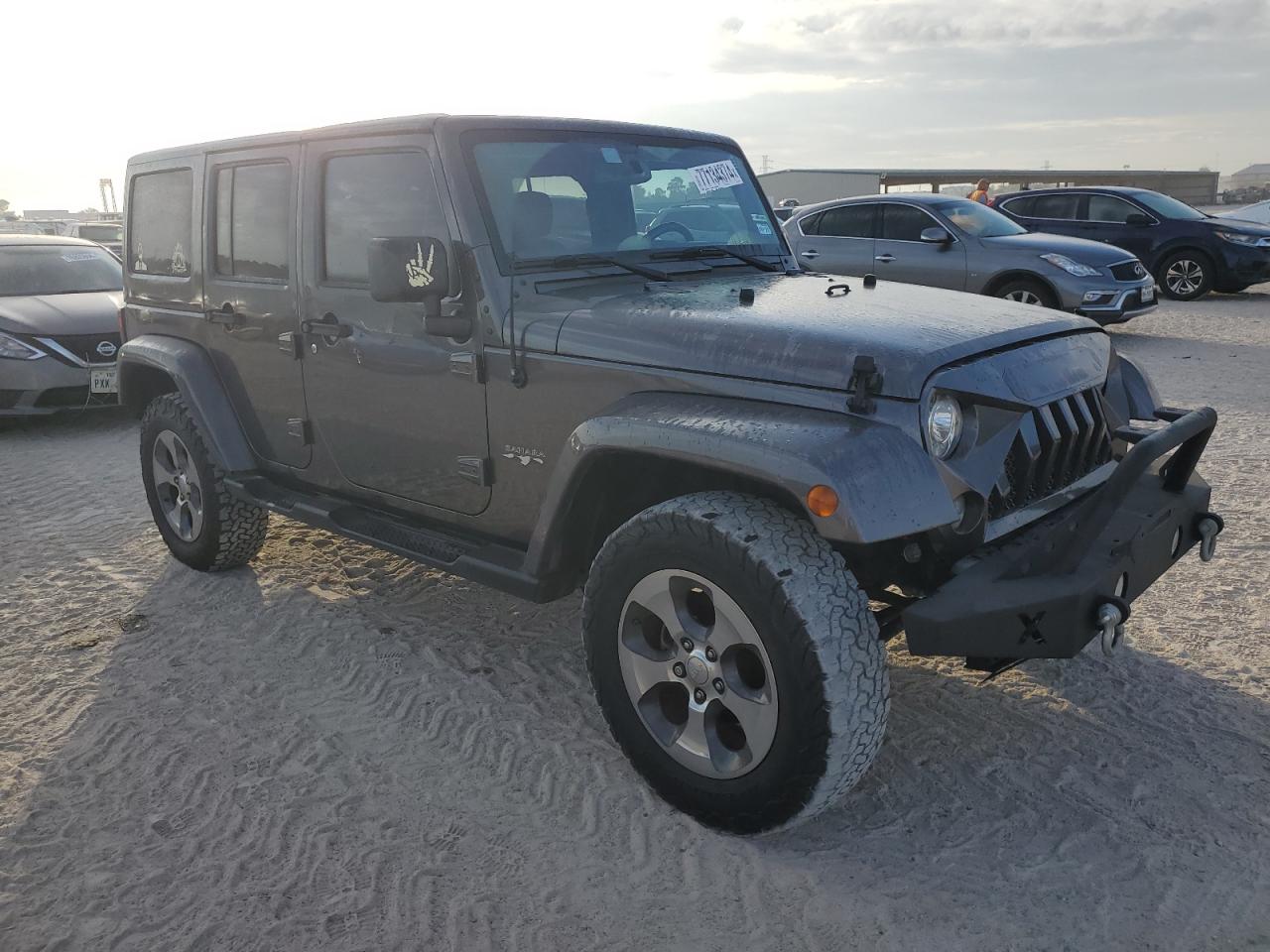 2017 Jeep Wrangler VIN 1C4BJWEG5HL725795 Copart auction photo, minor dent/scratches damage thumbnail 4