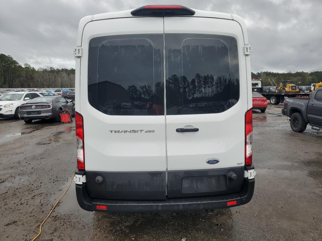 2020 Ford Transit VIN 1FTBR1C82LKA44709 Copart auction photo, vandalism damage thumbnail 6