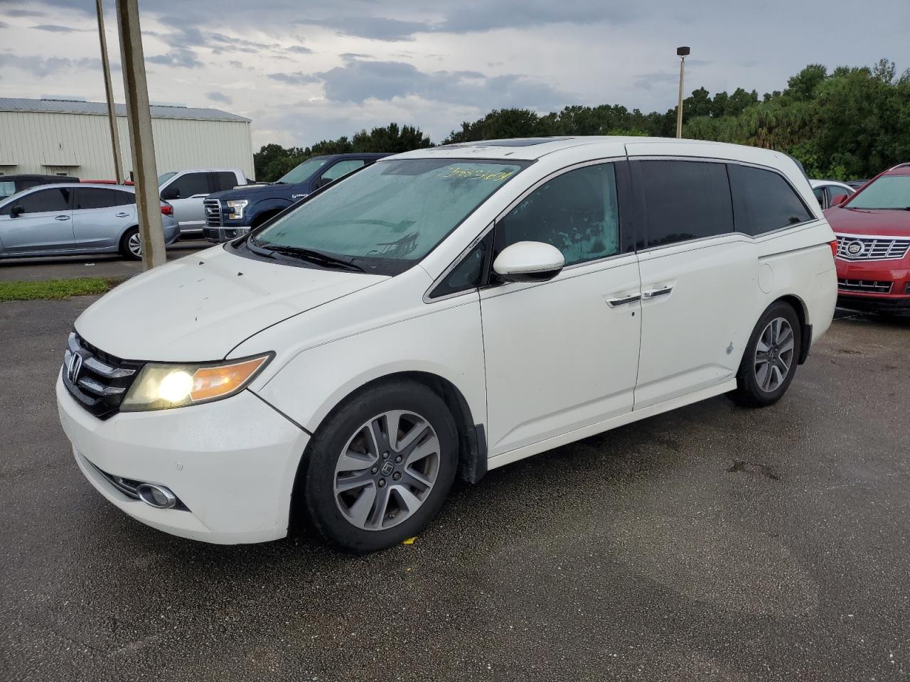 2014 Honda Odyssey VIN 5FNRL5H93EB021397