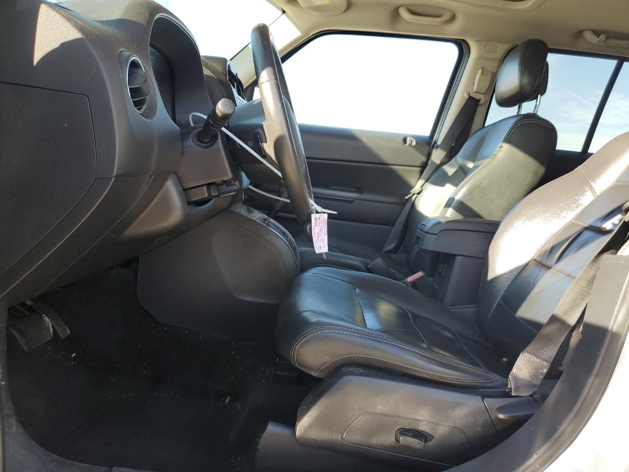2016 Jeep Liberty (Patriot) VIN 1C4NJRFB0GD557560 Copart auction photo, rear end damage thumbnail 7