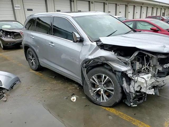 2016 Toyota Highlander VIN 5TDJKRFH1GS504841 Copart auction photo, front end damage thumbnail 12