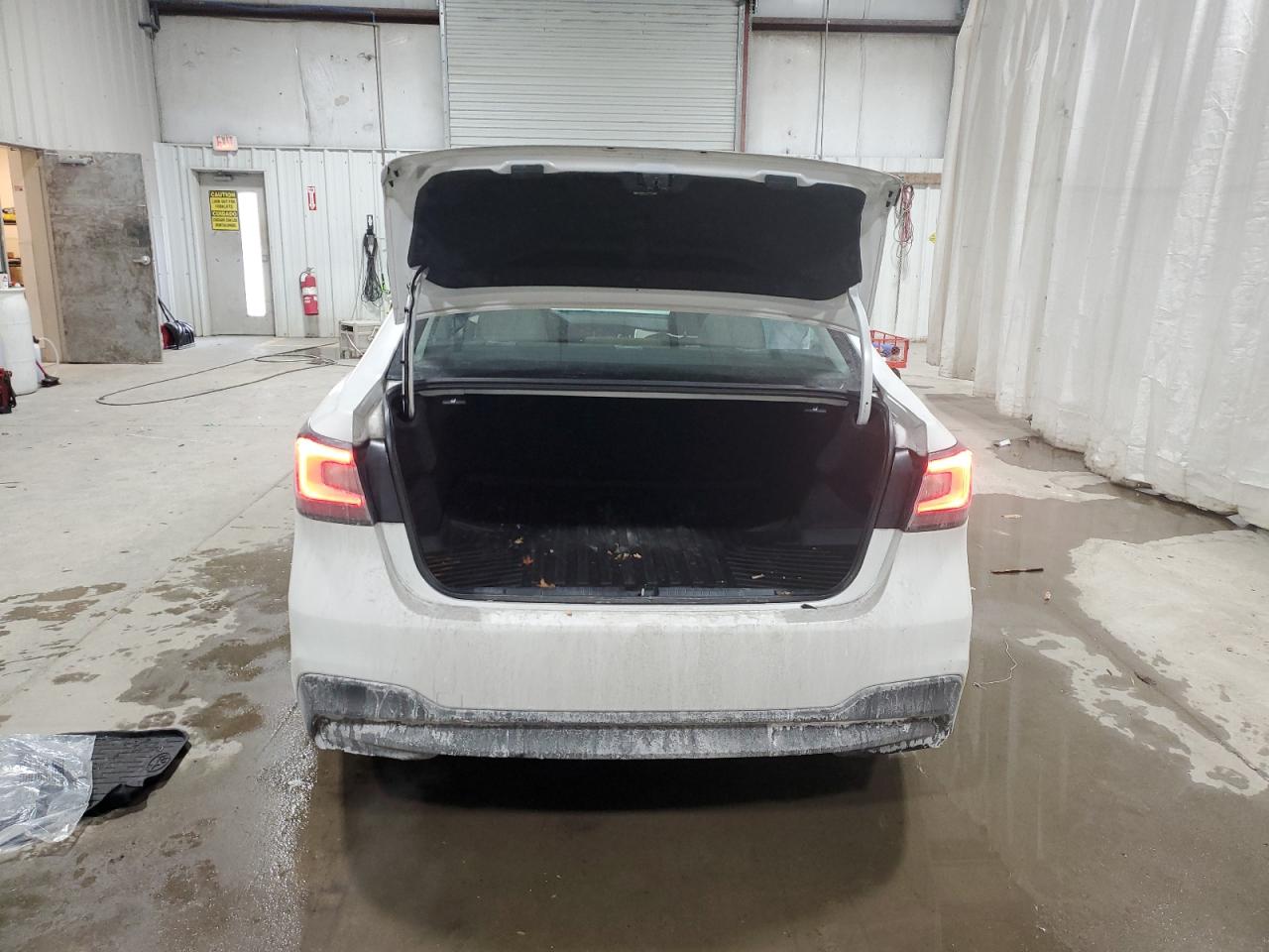 2021 Subaru Legacy VIN 4S3BWAD68M3002269 Copart auction photo, side damage thumbnail 6