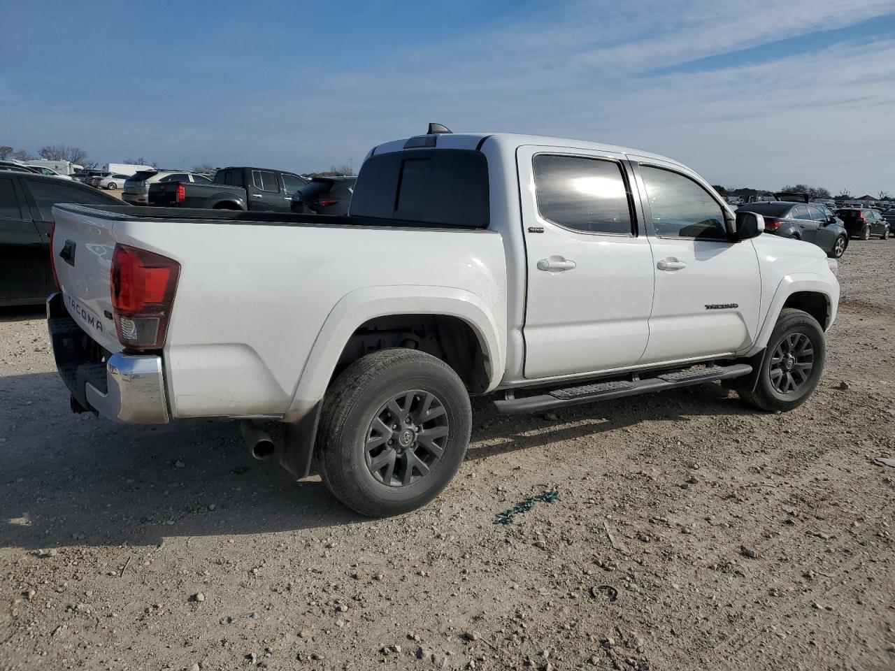 2021 Toyota Tacoma VIN 5TFAZ5CN8MX115800 Copart auction photo, front end / minor dent/scratches damage thumbnail 3
