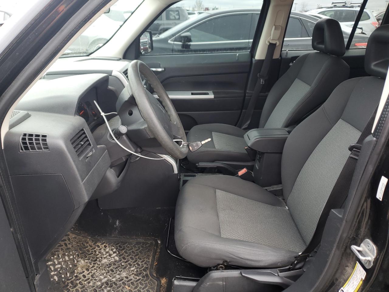 2008 Jeep Liberty (Patriot) VIN 1J8FT28W08D799006 Copart auction photo, rear end / minor dent/scratches damage thumbnail 7