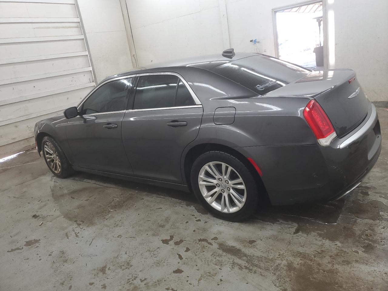 2017 Chrysler 300 VIN 2C3CCAAG9HH508114 Copart auction photo, front end / minor dent/scratches damage thumbnail 2