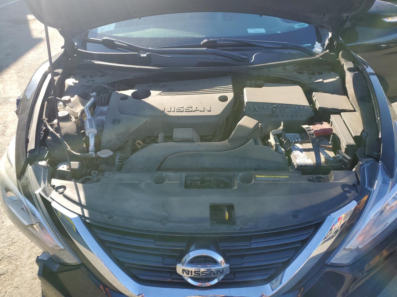 2018 Nissan Altima VIN 1N4AL3AP6JC217521 Copart auction photo, front end / side damage thumbnail 11