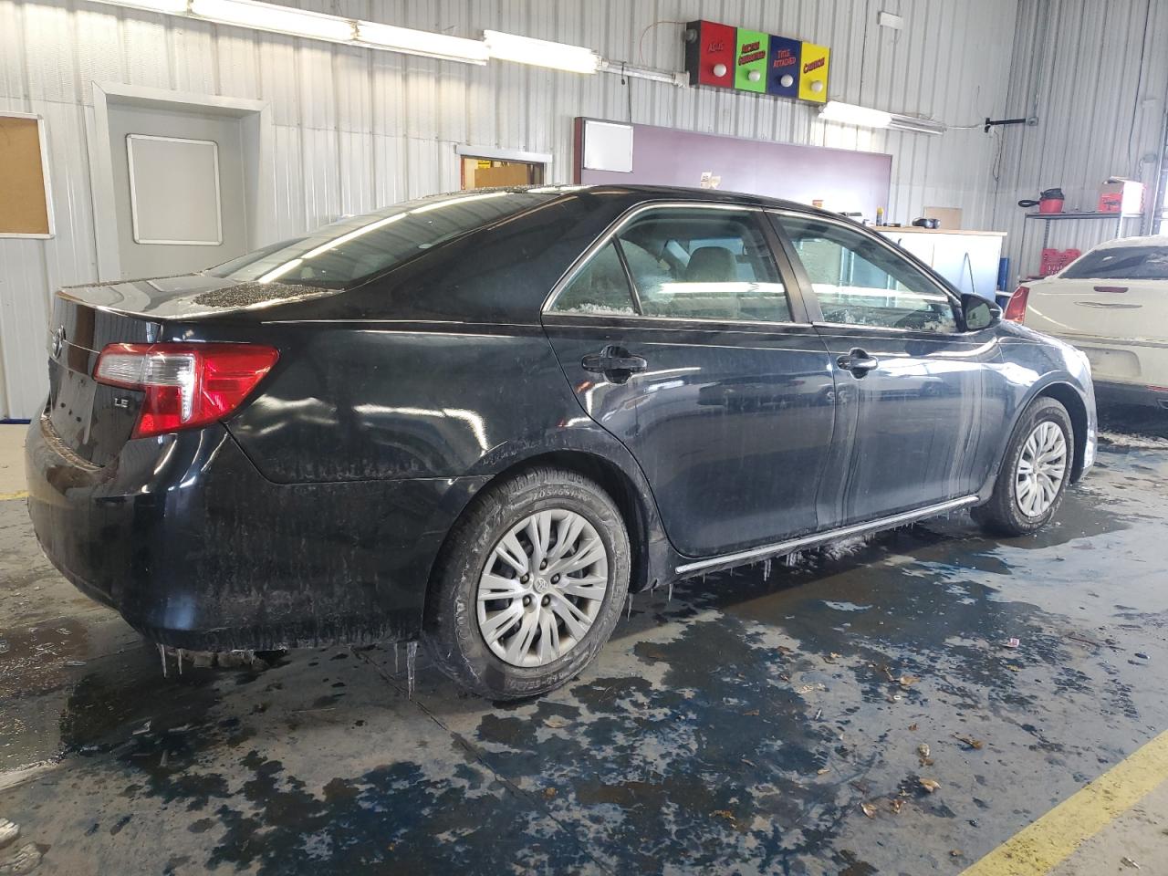 2014 Toyota Camry VIN 4T4BF1FKXER424941 Copart auction photo, side / rear end damage thumbnail 3