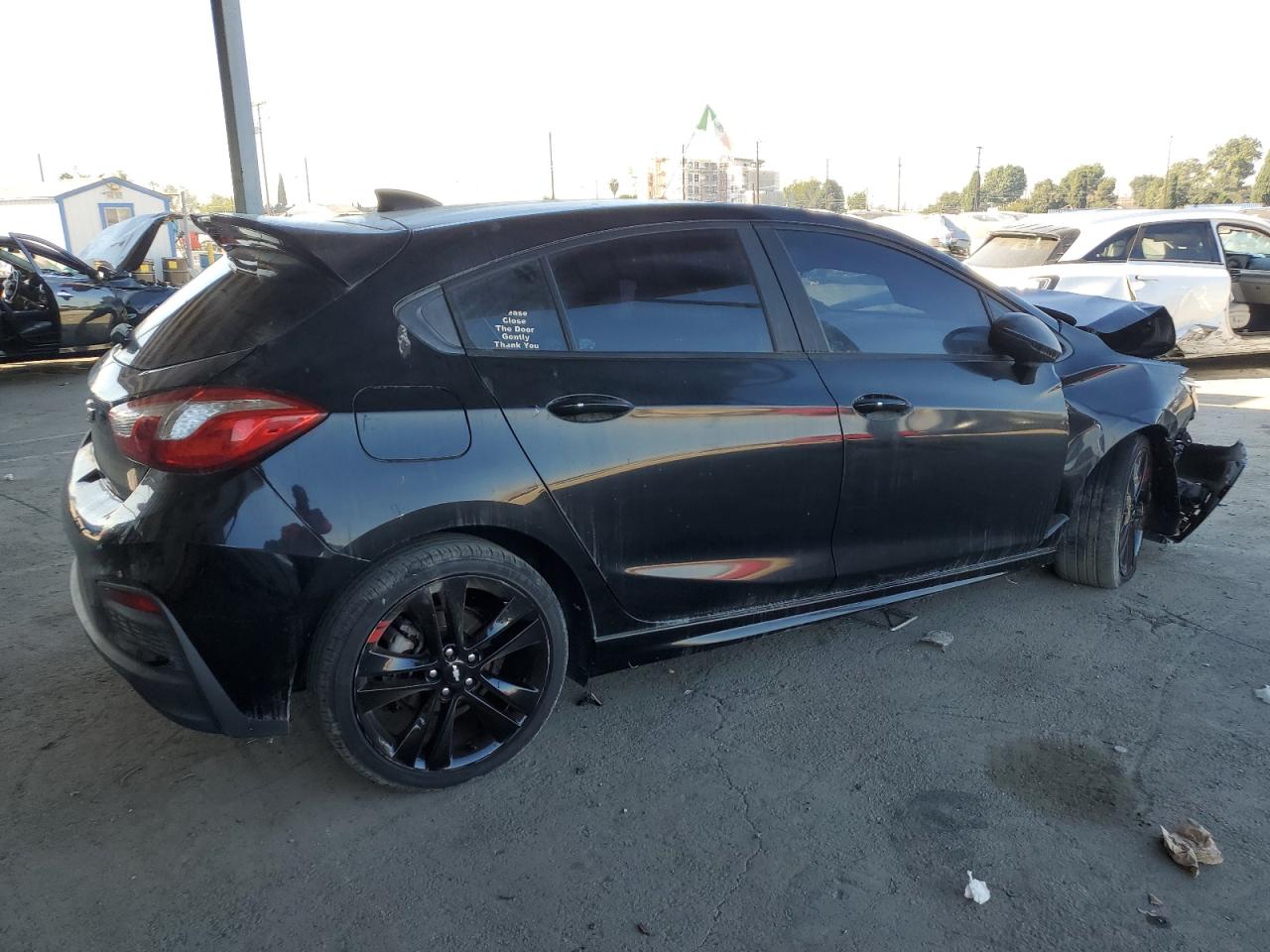2018 Chevrolet Cruze VIN 3G1BE6SM4JS589358 Copart auction photo, front end / side damage thumbnail 3