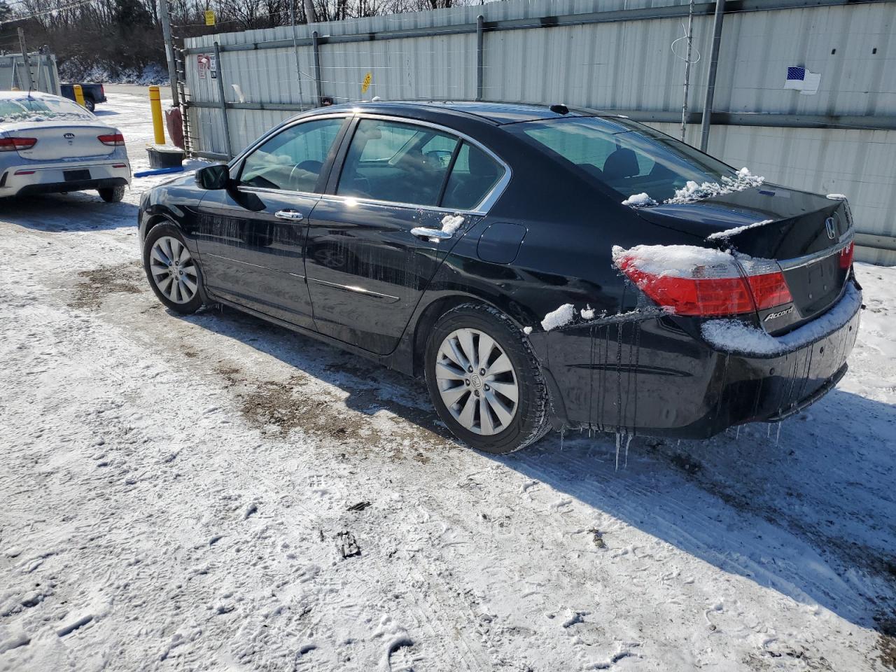 2013 Honda Accord VIN 1HGCR2F86DA065366 Copart auction photo, rear end damage thumbnail 2