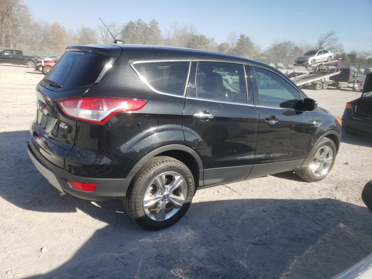 2014 Ford Escape VIN 1FMCU9GX5EUD45352 Copart auction photo, front end / side damage thumbnail 3