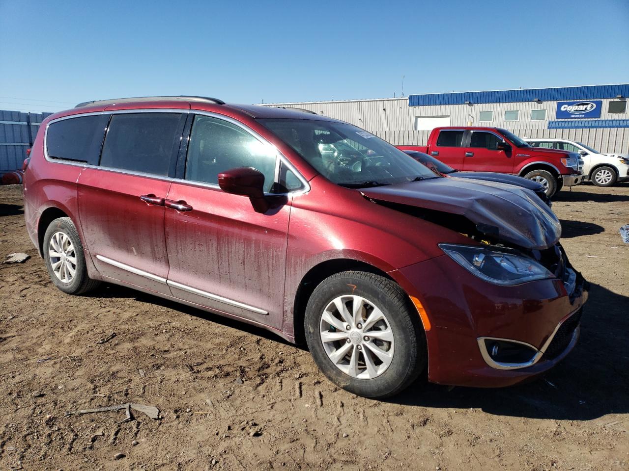2017 Chrysler Pacifica VIN 2C4RC1BG8HR752156 Copart auction photo, front end damage thumbnail 4