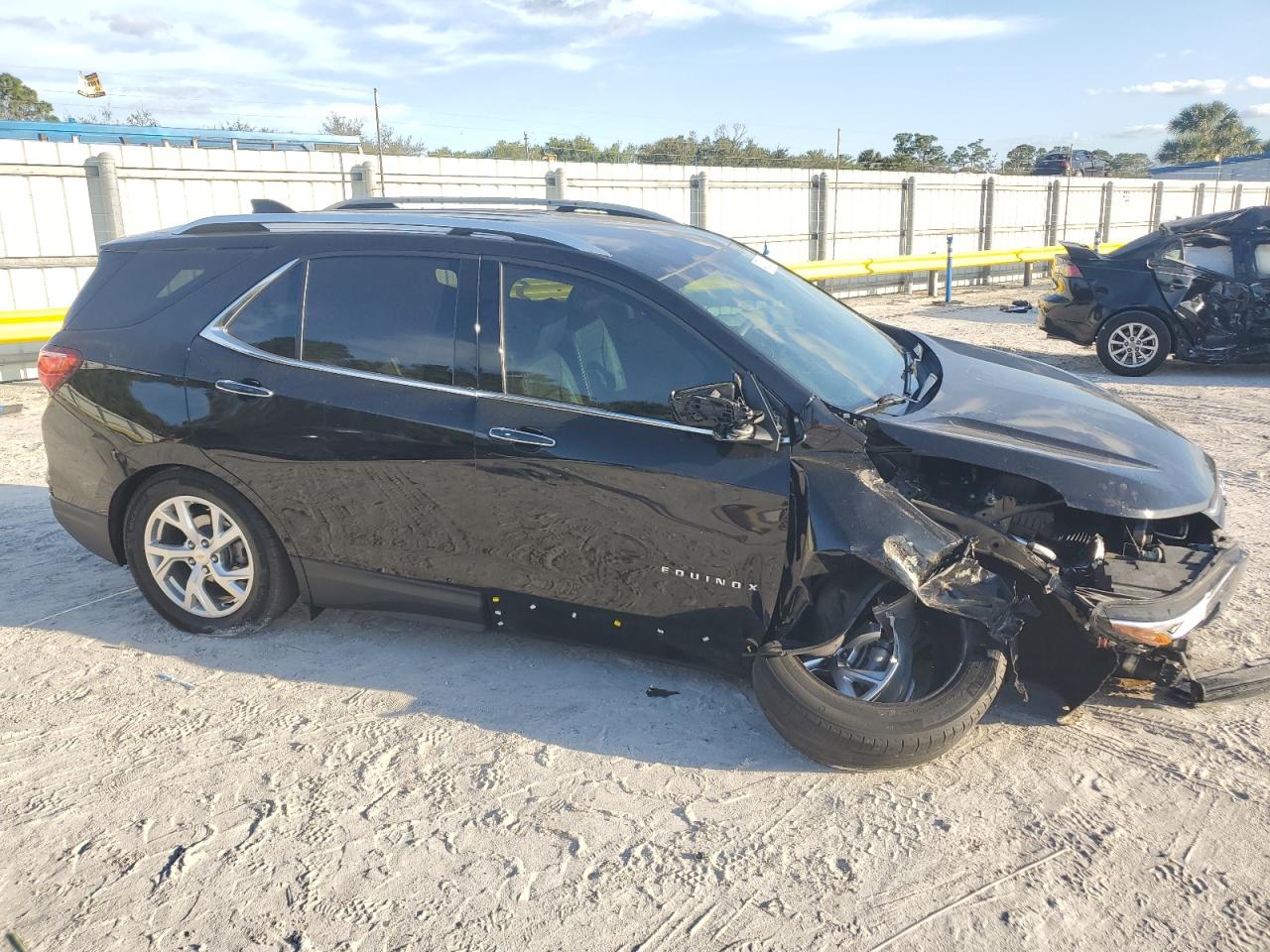 2020 Chevrolet Equinox VIN 2GNAXNEVXL6282538 Copart auction photo, front end / undercarriage damage thumbnail 4