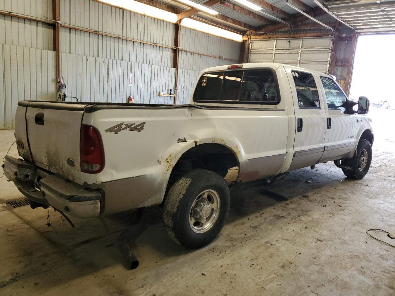 2003 Ford F250 VIN 1FTNW21P63EC94555 Copart auction photo, front end / all over damage thumbnail 3