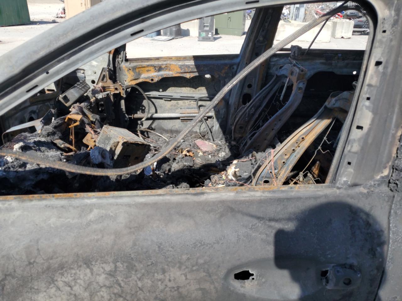 2016 KIA Sorento VIN 5XYPGDA31GG034043 Copart auction photo, burn damage thumbnail 7