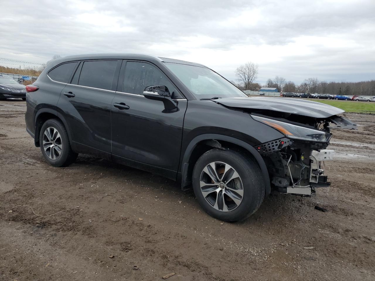 2021 Toyota Highlander VIN 5TDGZRBH6MS127933 Copart auction photo, side / front end damage thumbnail 4