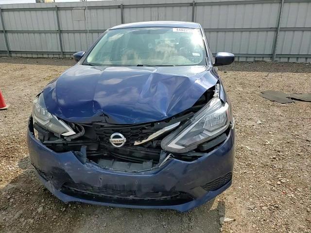 2019 Nissan Sentra VIN 3N1AB7AP6KY257873 Copart auction photo, front end / minor dent/scratches damage thumbnail 11
