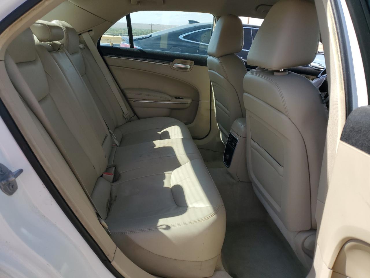 2014 Chrysler 300 VIN 2C3CCAAG7EH345684 Copart auction photo, front end damage thumbnail 10