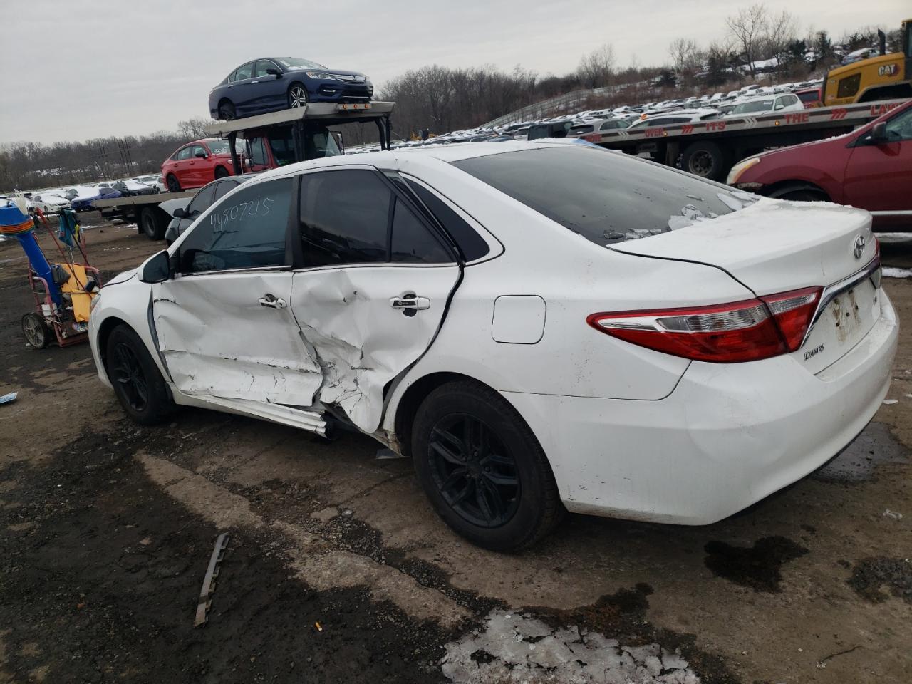 2015 Toyota Camry VIN 4T1BF1FK2FU111331 Copart auction photo, side damage thumbnail 2