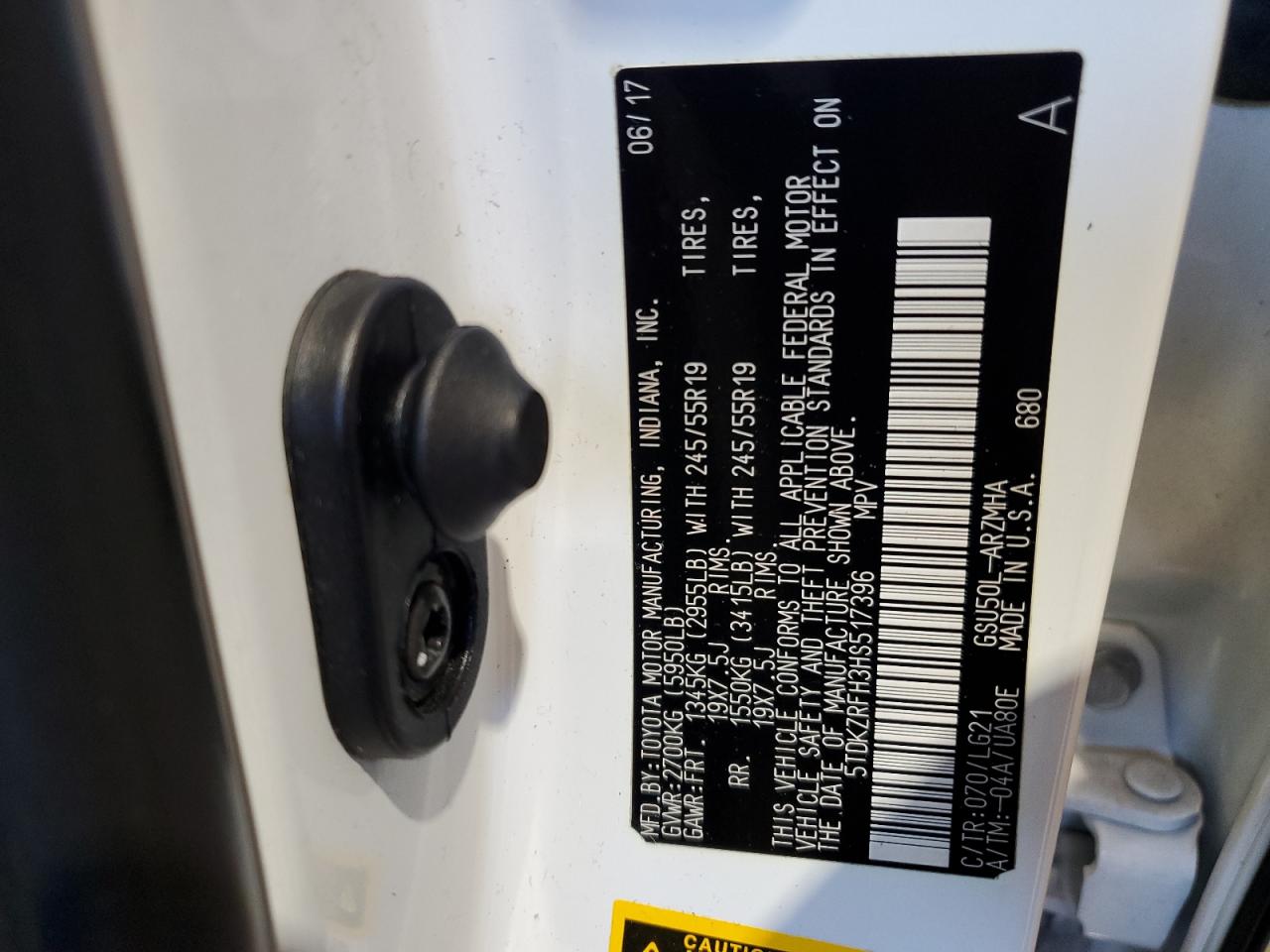 2017 Toyota Highlander VIN 5TDKZRFH3HS517396 Copart auction photo, front end / minor dent/scratches damage thumbnail 15