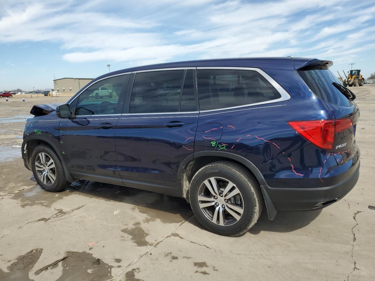 2016 Honda Pilot VIN 5FNYF5H70GB038825 Copart auction photo, front end / minor dent/scratches damage thumbnail 2