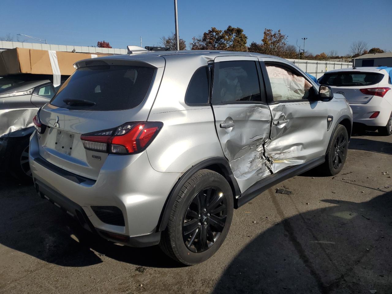 2021 Mitsubishi Outlander VIN JA4APUAU1MU020095 Copart auction photo, side damage thumbnail 3