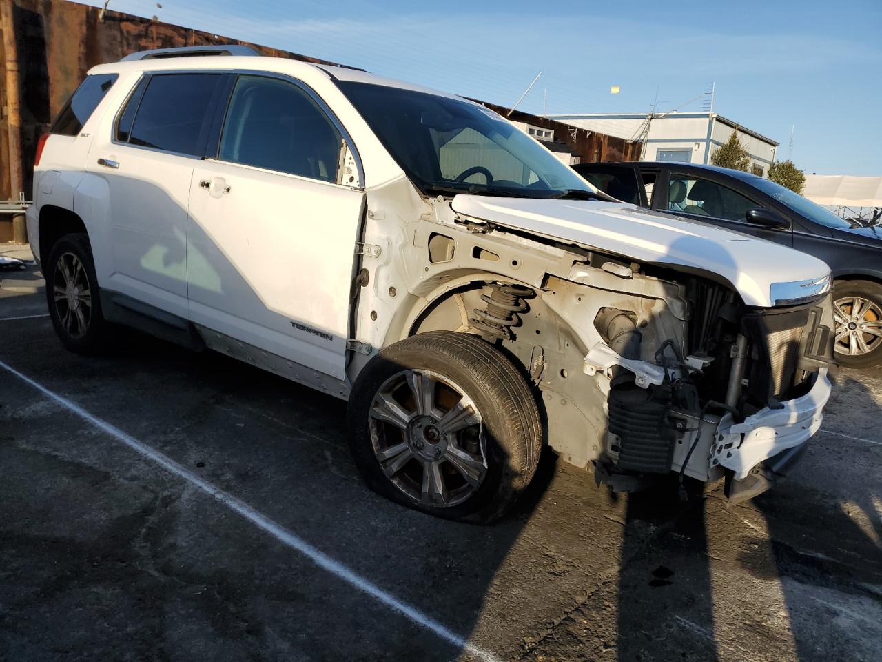 2016 GMC Terrain VIN 2GKFLPE38G6206315 Copart auction photo, front end damage thumbnail 4
