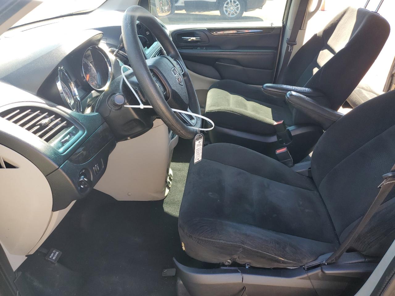 2016 Dodge Caravan VIN 2C4RDGBG7GR204566 Copart auction photo, rear end / front end damage thumbnail 7