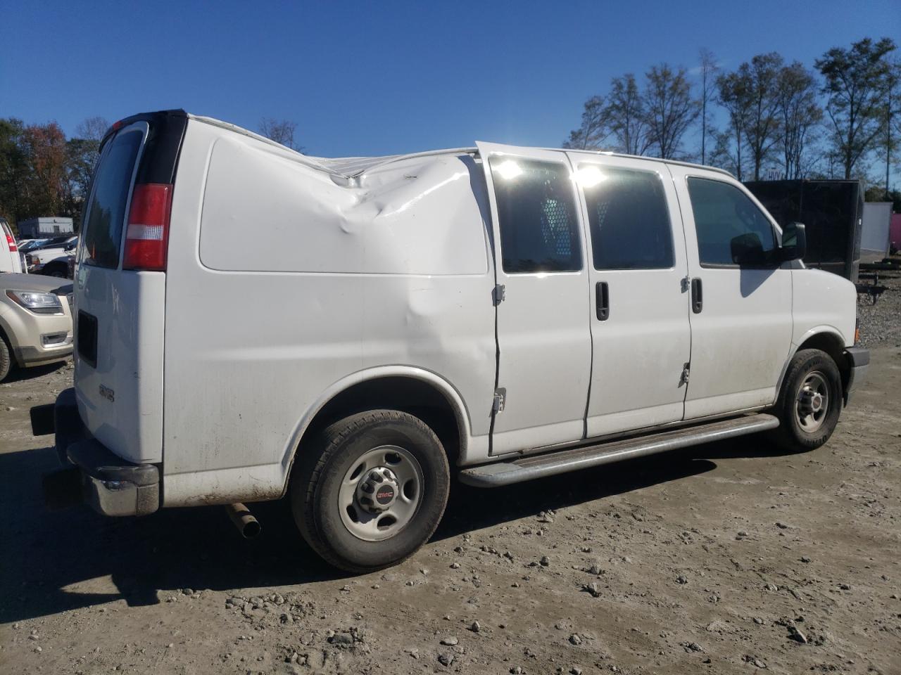 2017 GMC Savana VIN 1GTW7AFFXH1912082 Copart auction photo, top/roof damage thumbnail 3