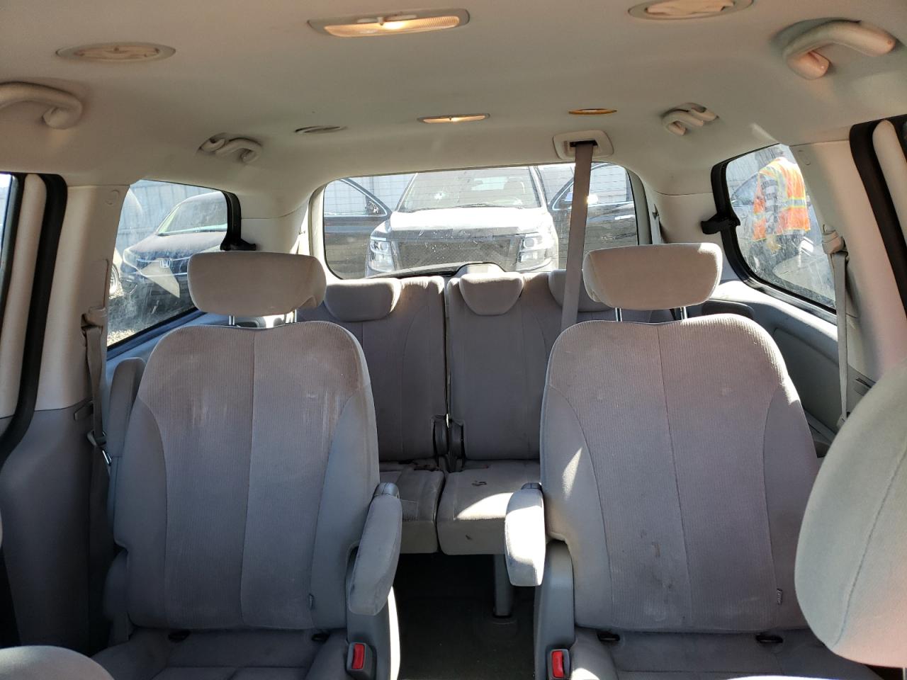 2009 KIA Sedona VIN KNDMB233496304472 Copart auction photo, front end / minor dent/scratches damage thumbnail 10