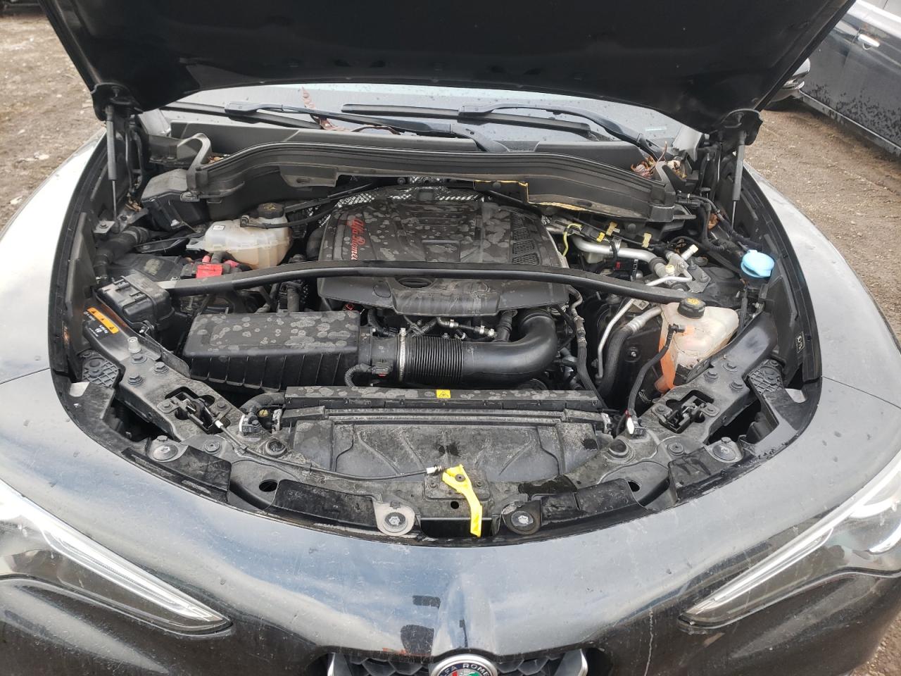 2018 Alfa Romeo Stelvio VIN ZASFAKPN0J7B63249 Copart auction photo, vandalism damage thumbnail 11