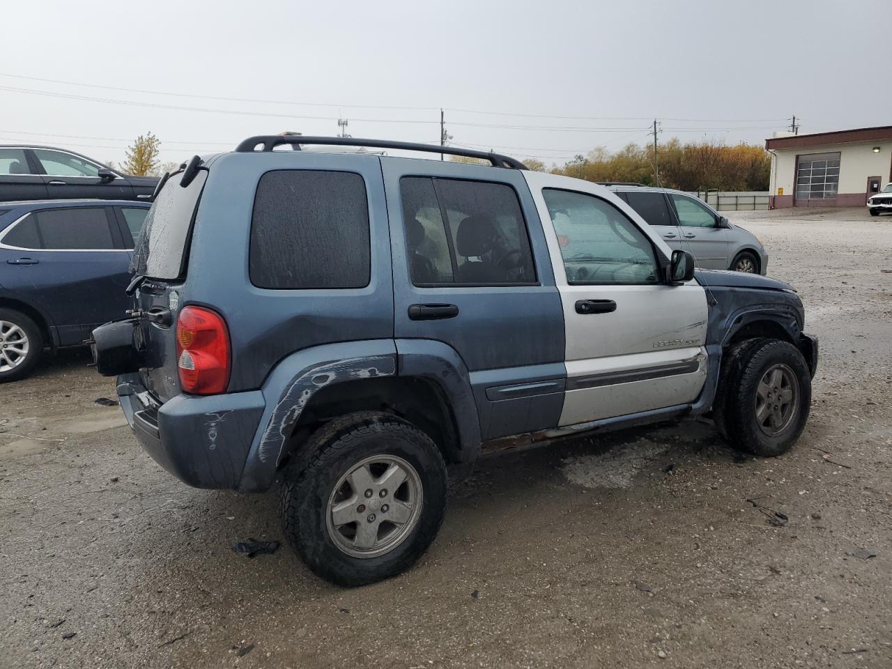 2002 Jeep Liberty (North America) VIN 1J4GK58K12W192468 Copart auction photo, side / front end damage thumbnail 3