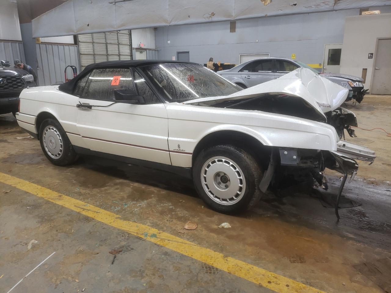 1992 Cadillac Allante VIN 1G6VS3387NU125440 Copart auction photo, front end damage thumbnail 4