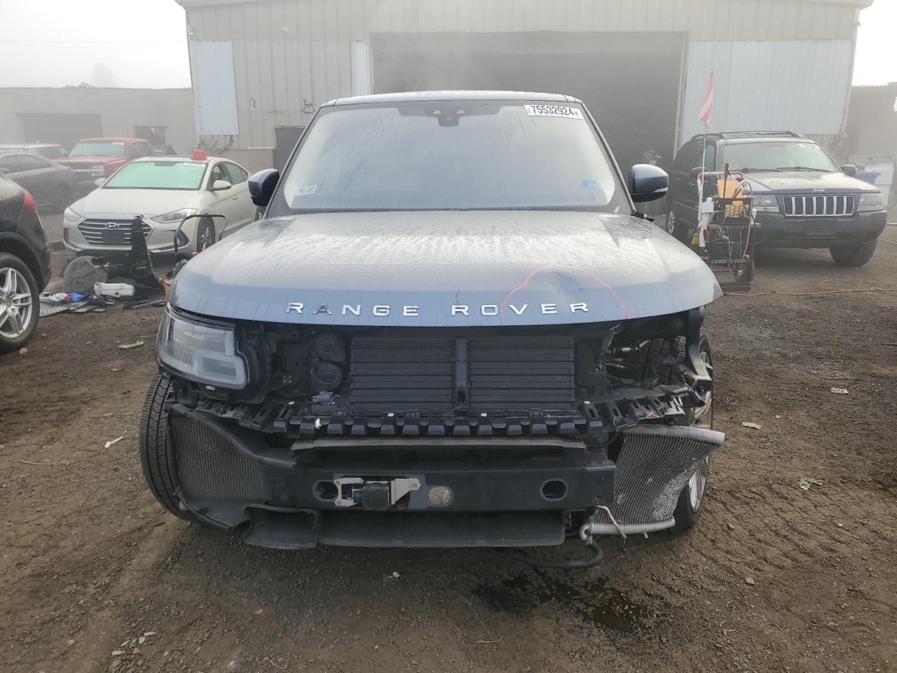 2018 Land Rover Range Rover VIN SALGS2RE9JA389230 Copart auction photo, front end / side damage thumbnail 5