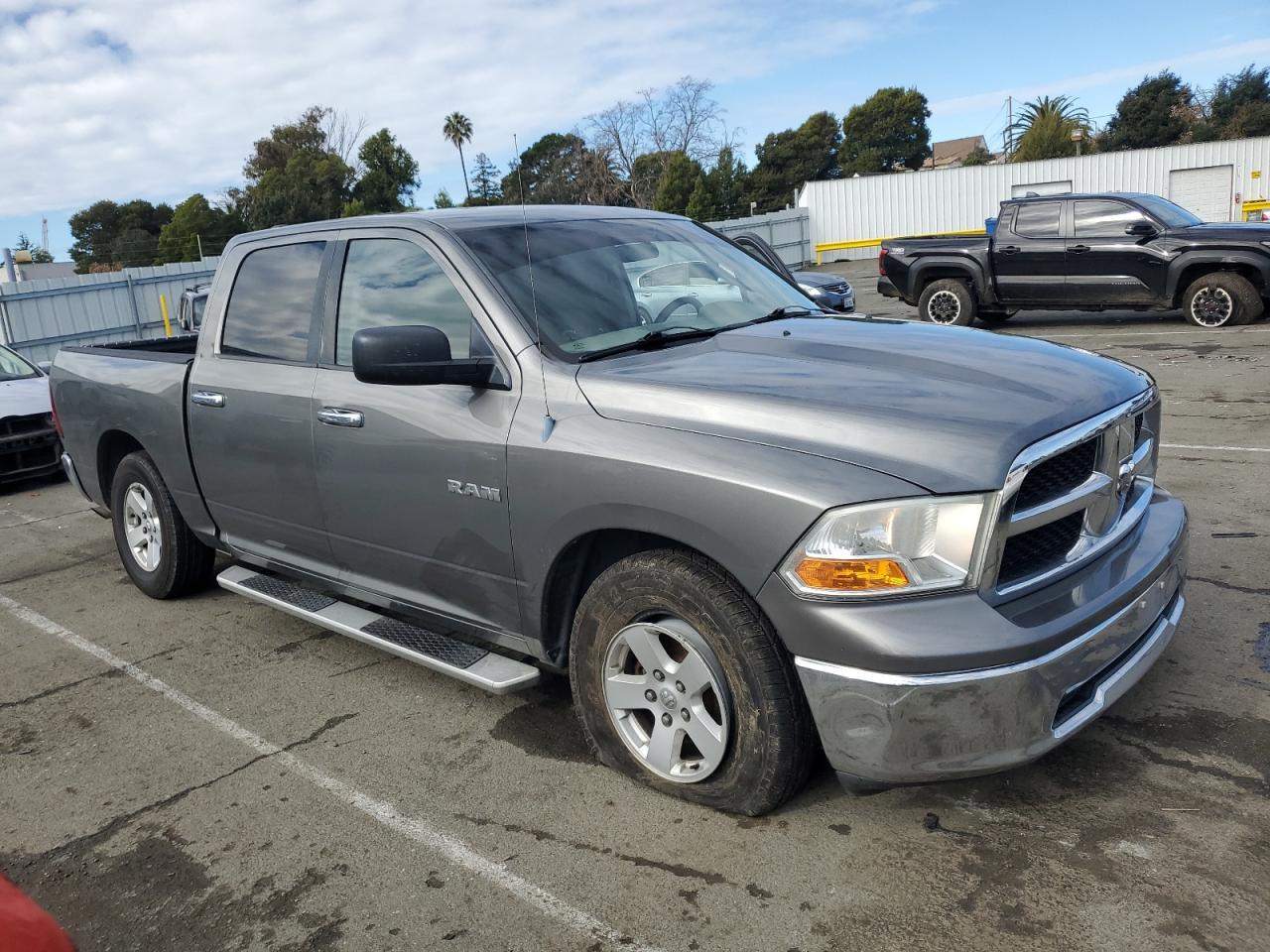 2010 Dodge RAM VIN 1D7RB1CP9AS115420 Copart auction photo, side / front end damage thumbnail 4
