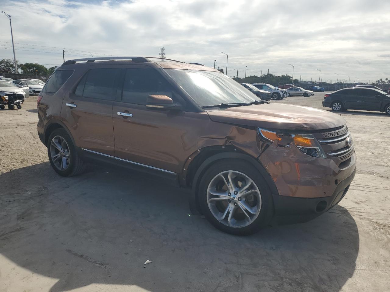 2011 Ford Explorer VIN 1FMHK7F82BGA49161 Copart auction photo, front end damage thumbnail 4