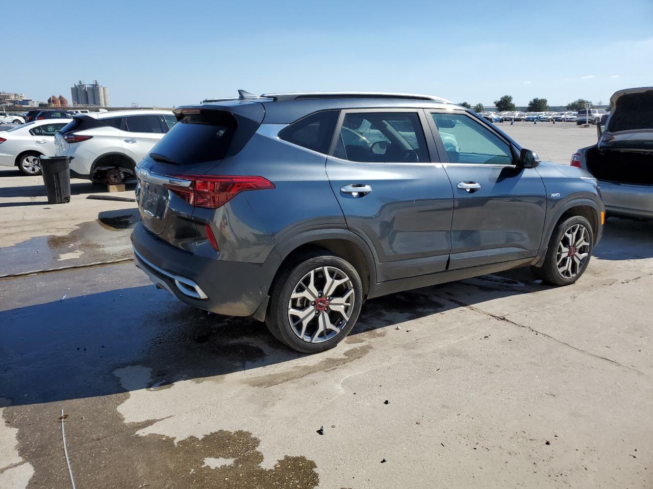 2022 KIA Seltos VIN KNDETCA2XN7265148 Copart auction photo, water/flood damage thumbnail 3