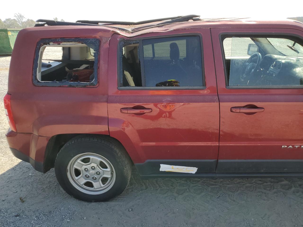 2012 Jeep Liberty (Patriot) VIN 1C4NJPBB0CD642922 Copart auction photo, water/flood / top/roof damage thumbnail 13