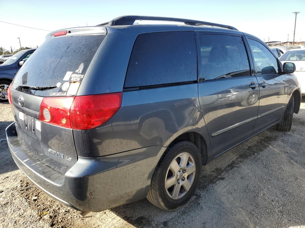 2009 Toyota Sienna VIN 5TDZK23C39S227390 Copart auction photo, minor dent/scratches damage thumbnail 3