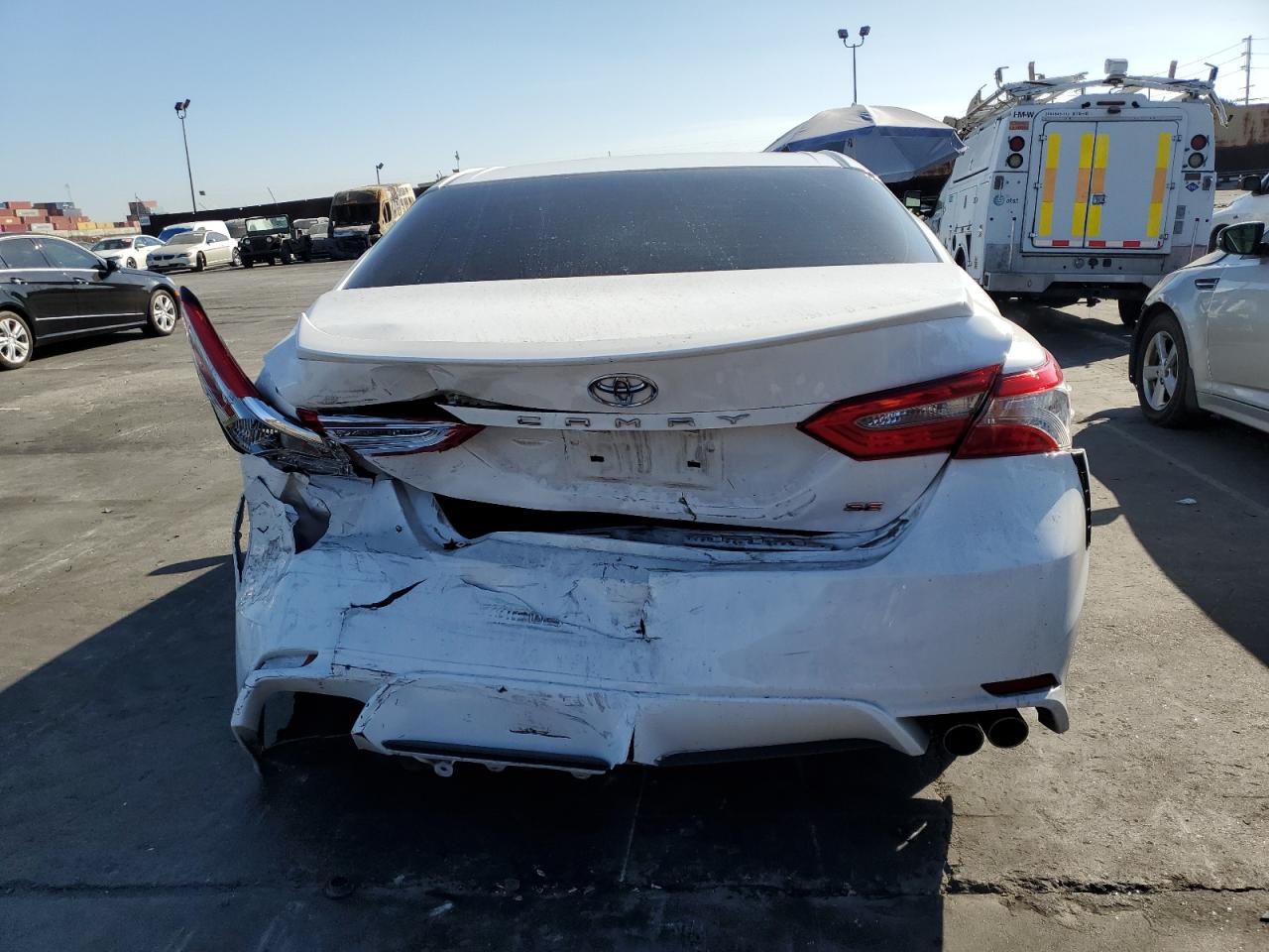 2018 Toyota Camry VIN 4T1B11HKXJU583104 Copart auction photo, rear end damage thumbnail 6