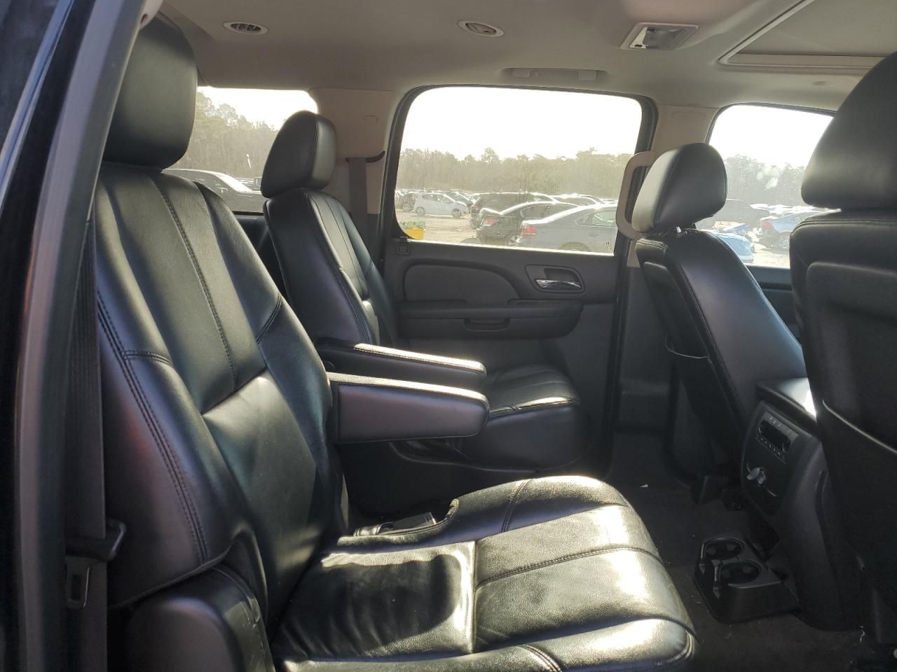 2012 Chevrolet Suburban VIN 1GNSKJE74CR216133 Copart auction photo, front end damage thumbnail 11