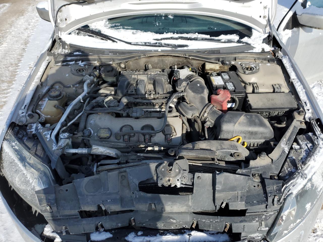 2010 Ford Fusion VIN 3FAHP0DC6AR169353 Copart auction photo, front end / minor dent/scratches damage thumbnail 11