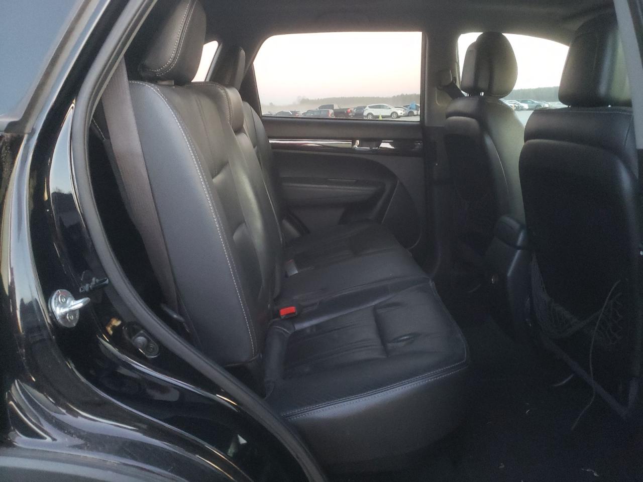 2012 KIA Sorento VIN 5XYKU4A25CG187836 Copart auction photo, front end / minor dent/scratches damage thumbnail 11