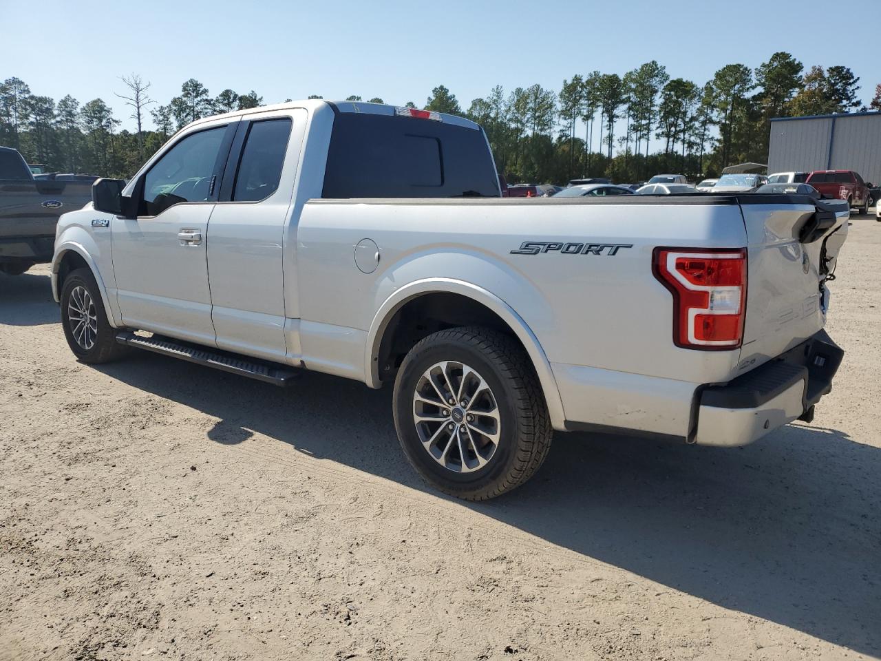 2019 Ford F-150 VIN 1FTEX1C40KKE28633 Copart auction photo, rear end damage thumbnail 2