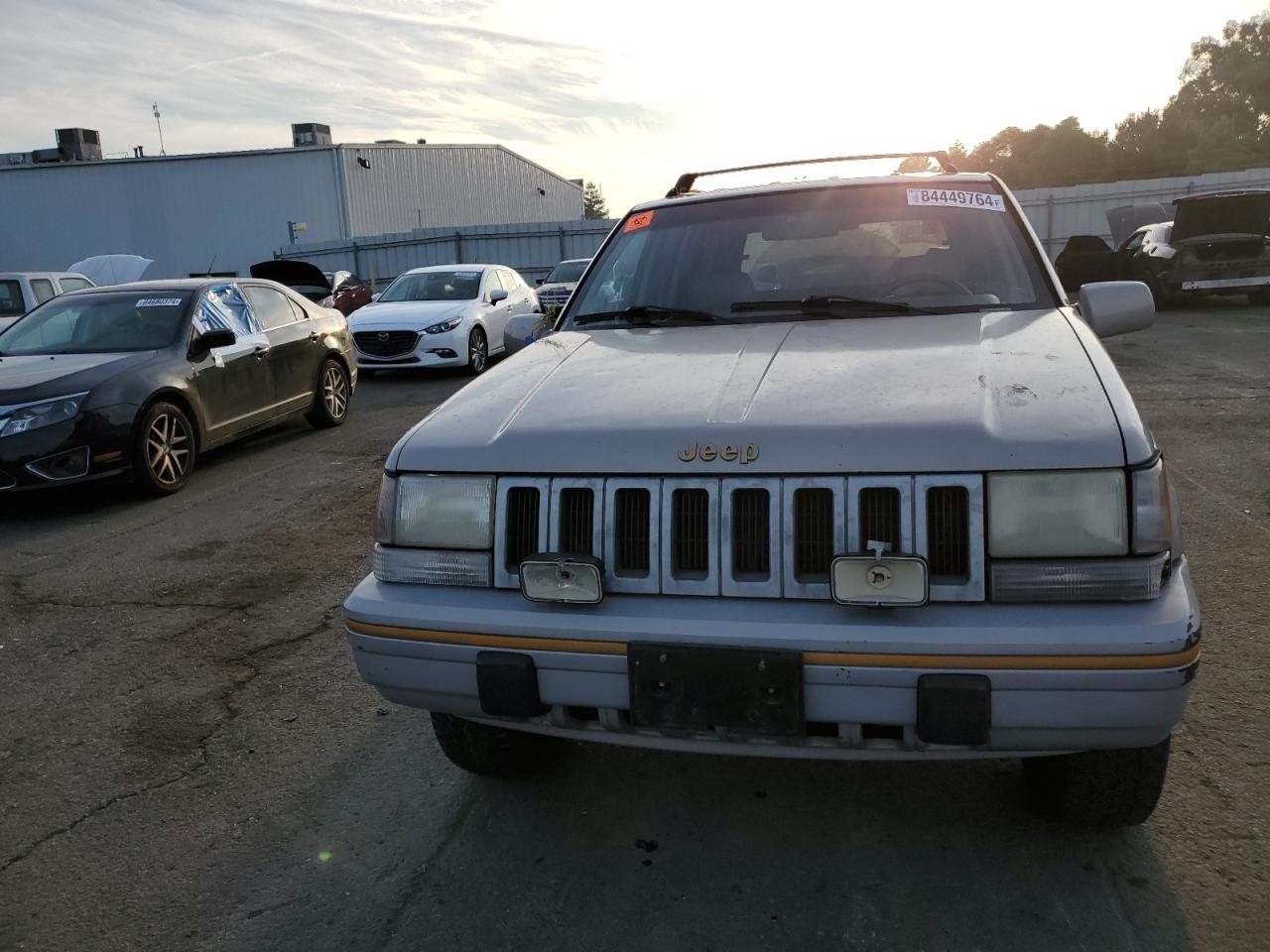 1995 Jeep Grand Cherokee VIN 1J4GZ78Y2SC603292 Copart auction photo, vandalism / all over damage thumbnail 5