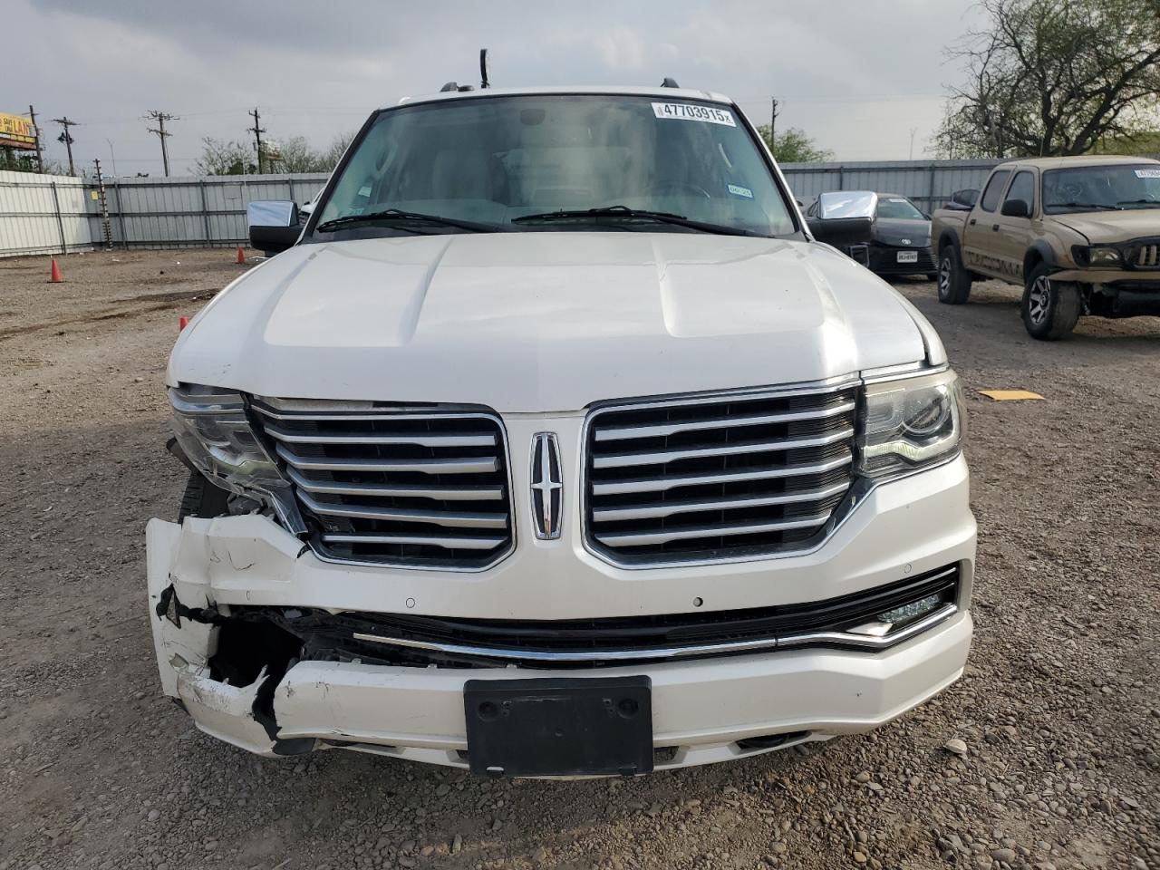 2017 Lincoln Navigator VIN 5LMJJ2HT7HEL14084 Copart auction photo, front end / minor dent/scratches damage thumbnail 5