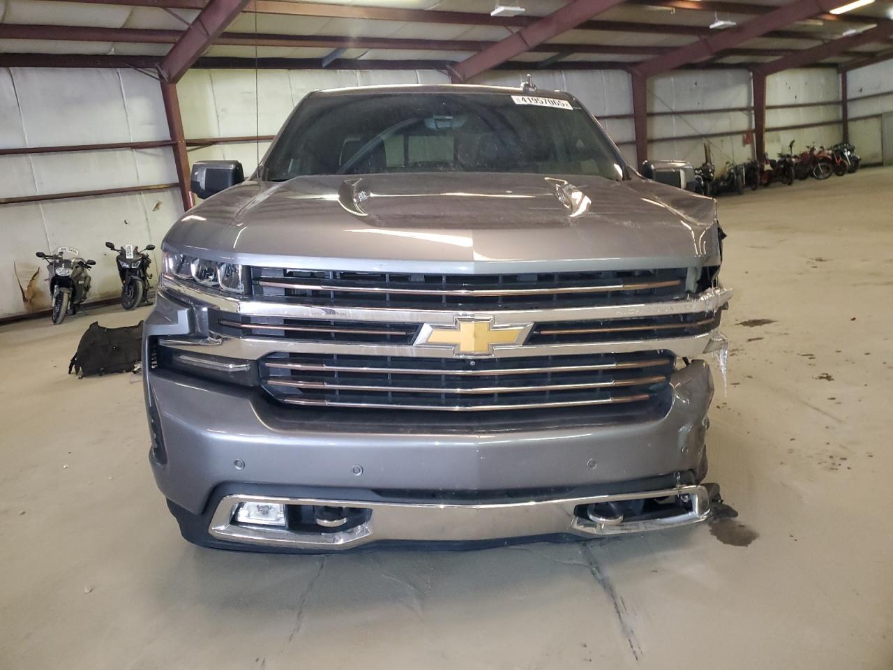 2022 Chevrolet Silverado VIN 1GCUYHEL2NZ122020 Copart auction photo, front end / side damage thumbnail 5