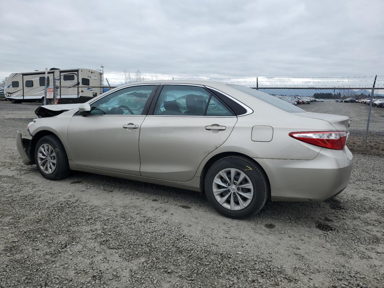 2015 Toyota Camry VIN 4T4BF1FK9FR482833 Copart auction photo, front end damage thumbnail 2
