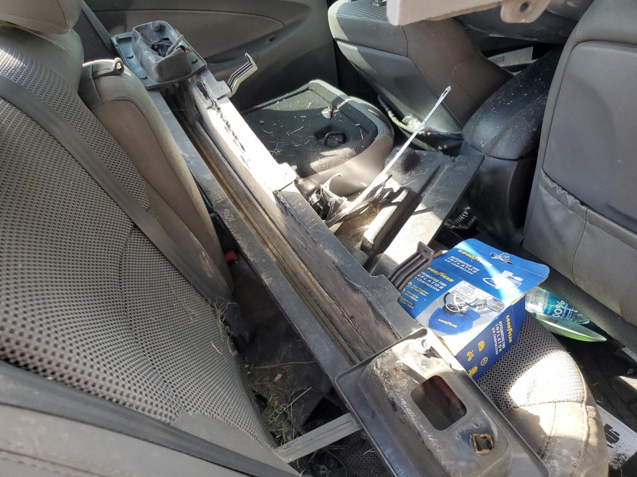 2011 Hyundai Sonata VIN 5NPEC4ABXBH232759 Copart auction photo, rear end / side damage thumbnail 12