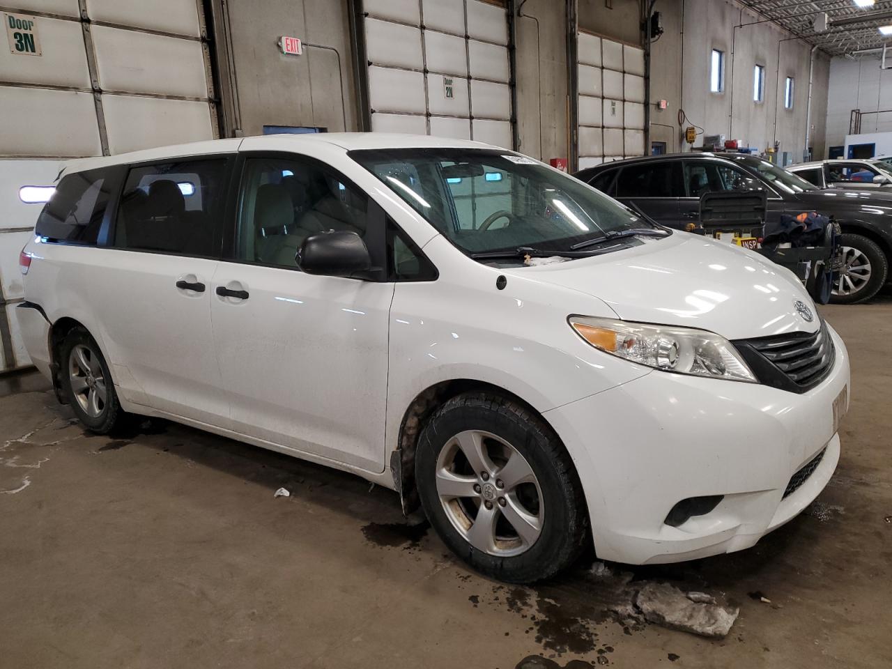 2012 Toyota Sienna VIN 5TDZK3DC8CS269050 Copart auction photo, rear end damage thumbnail 4