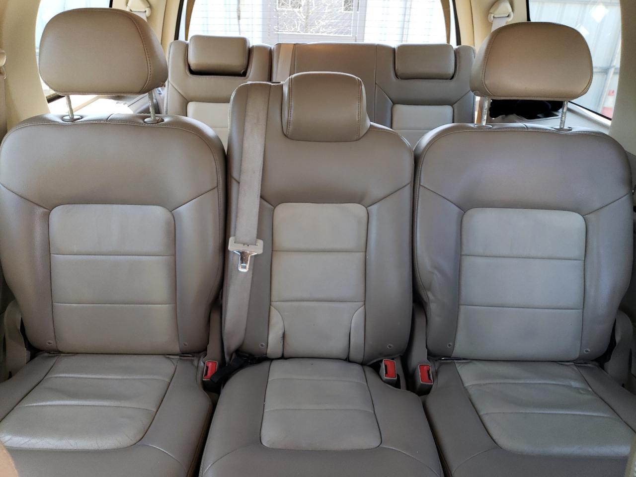 2005 Ford Expedition VIN 1FMFU17555LA64042 Copart auction photo, hail damage thumbnail 10